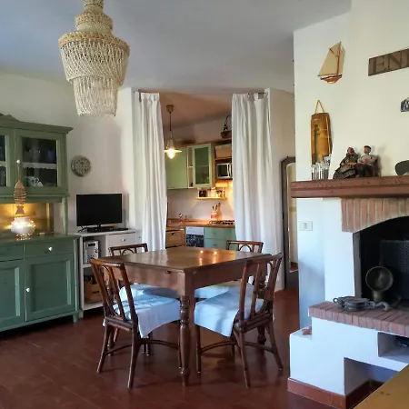 La Casina Marina 別荘 マリーナ・ディ・カンポ